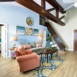 Orchid Suites - Historic Palm Beach Hotel Condominium