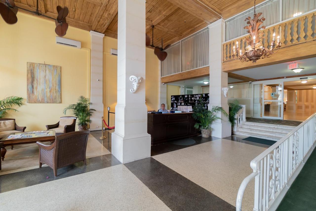 Palm Island Aparthotel