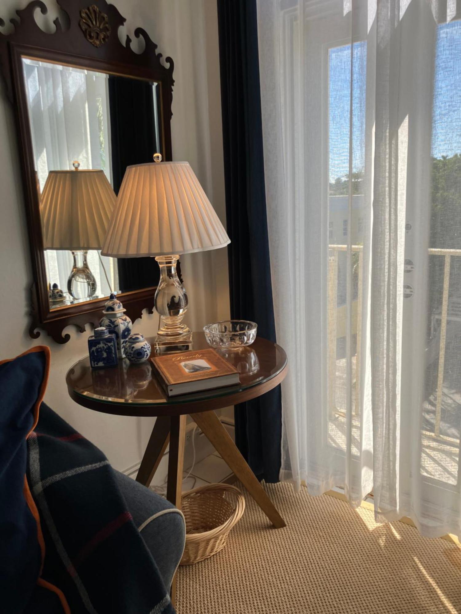 Orchid - Historic Palm Apartment