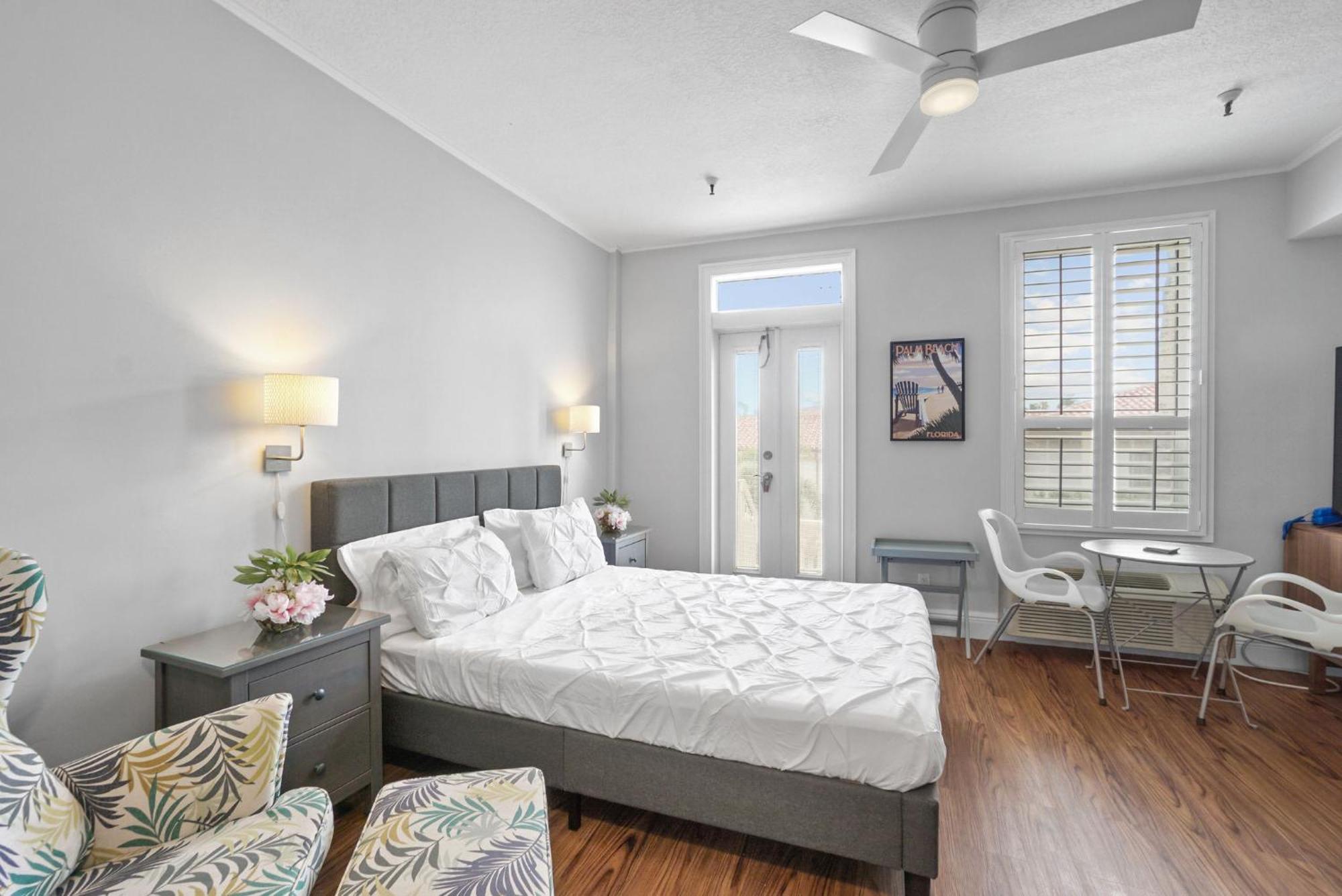 Orchid - Historic Palm Apartment